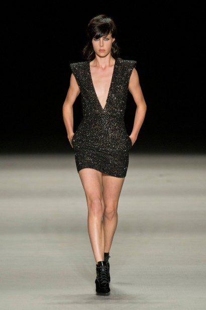 desfile-saint-laurent-verao-2014-001