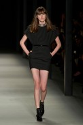 desfile-saint-laurent-verao-2014-004