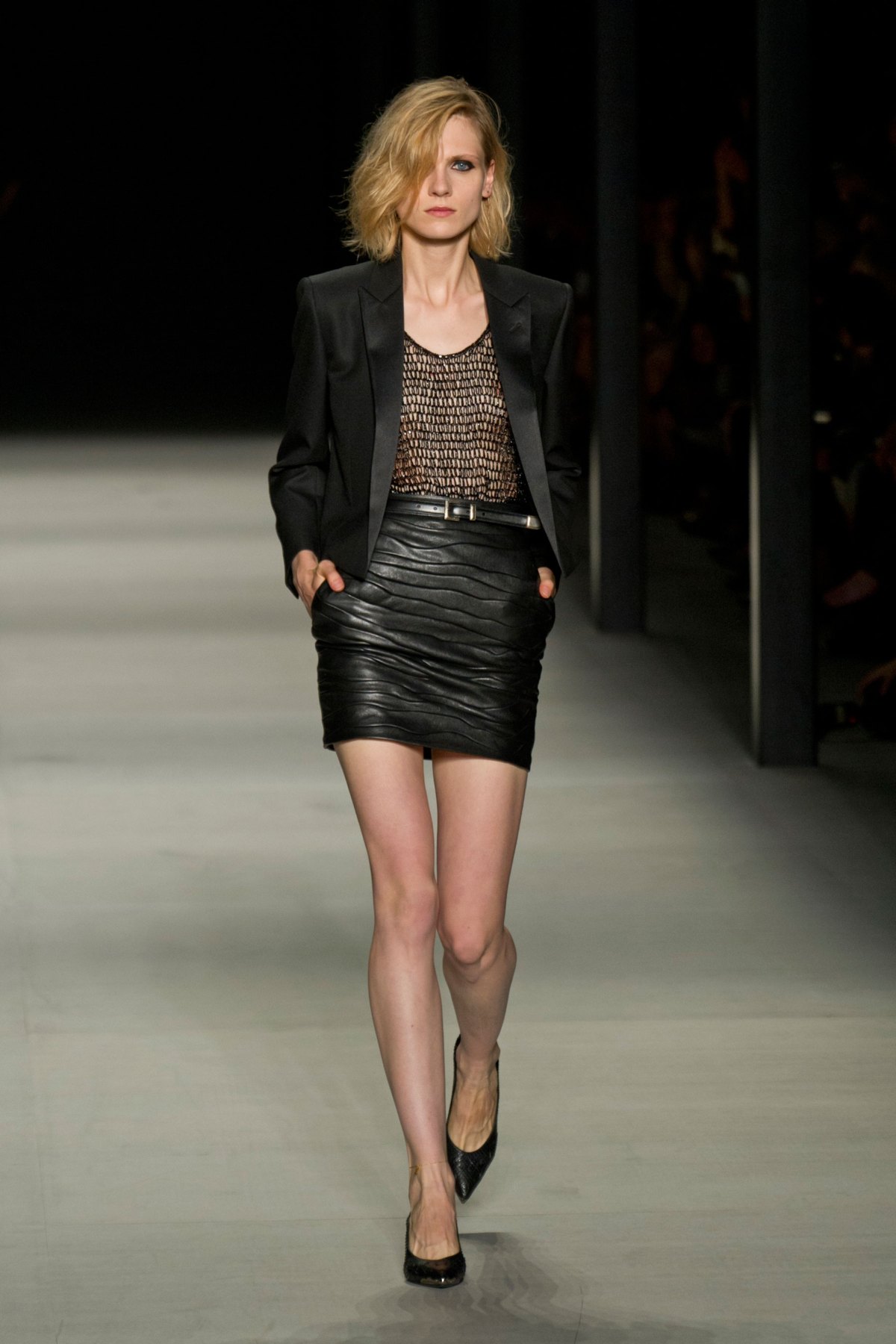 desfile-saint-laurent-verao-2014-008