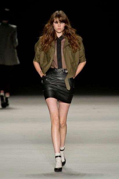 desfile-saint-laurent-verao-2014-009