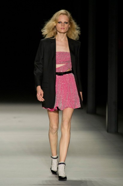 desfile-saint-laurent-verao-2014-011