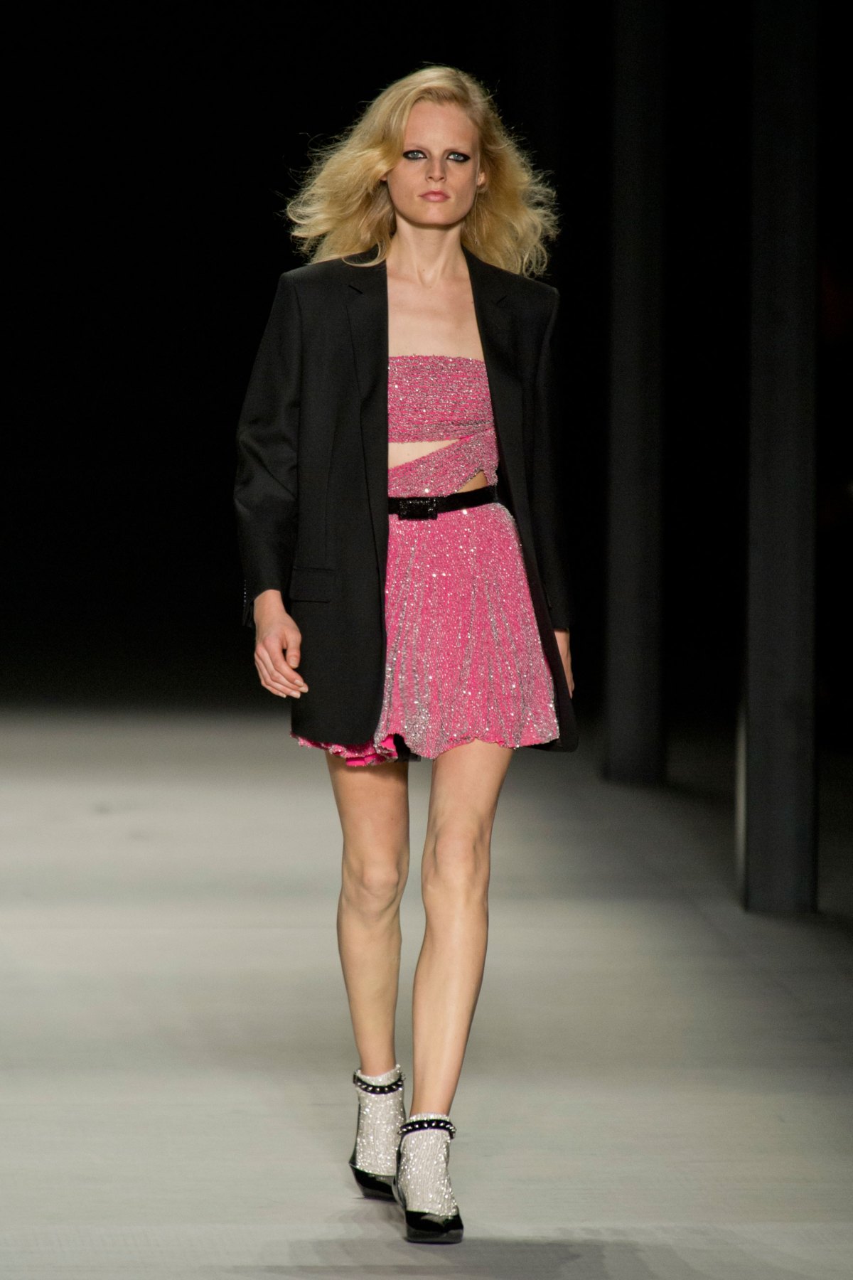 desfile-saint-laurent-verao-2014-011