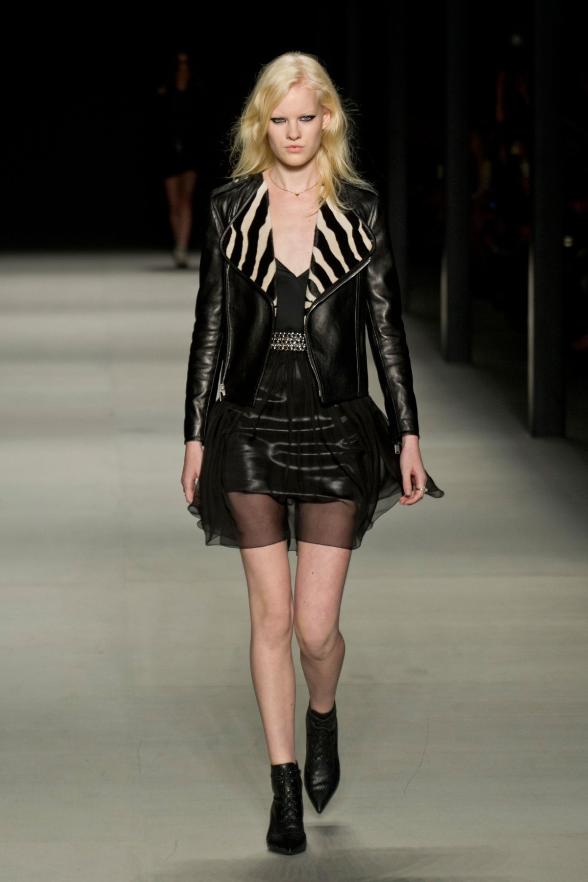 desfile-saint-laurent-verao-2014-015