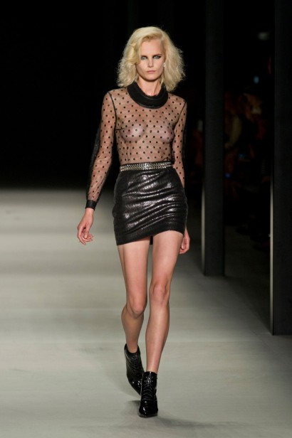 desfile-saint-laurent-verao-2014-017