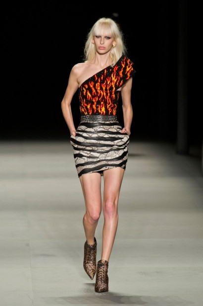 desfile-saint-laurent-verao-2014-018