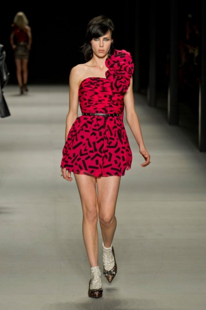 desfile-saint-laurent-verao-2014-020