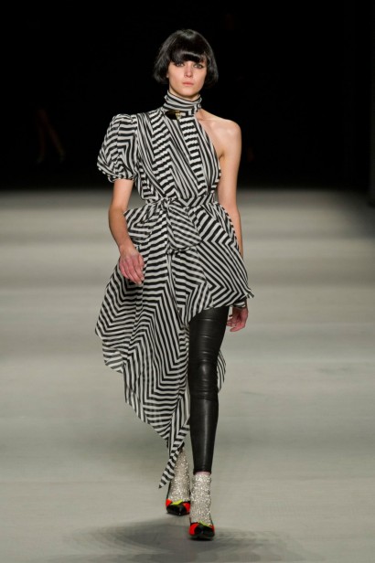 desfile-saint-laurent-verao-2014-029