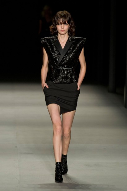 desfile-saint-laurent-verao-2014-033