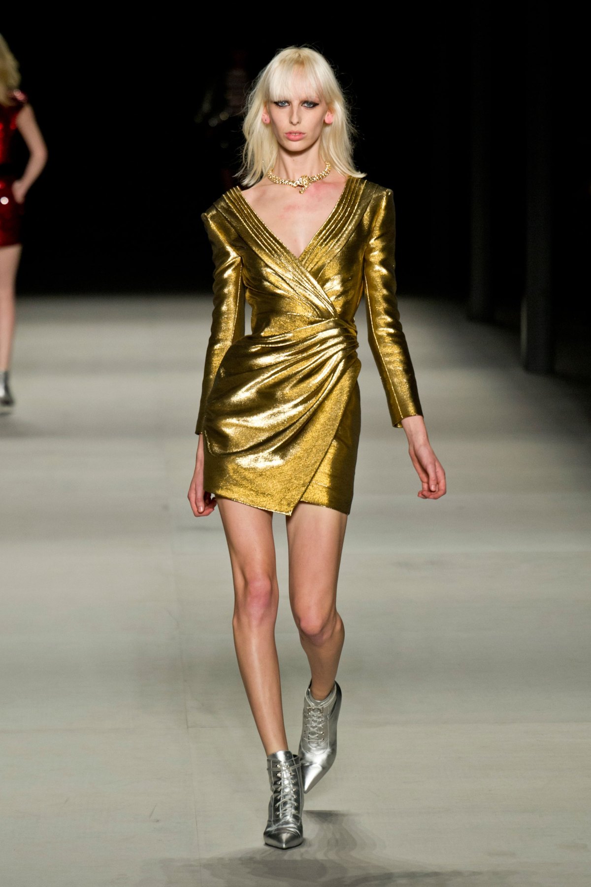 desfile-saint-laurent-verao-2014-038