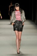 desfile-saint-laurent-verao-2014-039