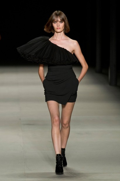 desfile-saint-laurent-verao-2014-042