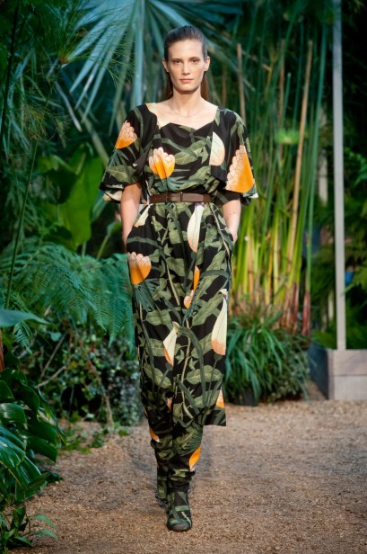 desfile-hermes-verao-2014-001