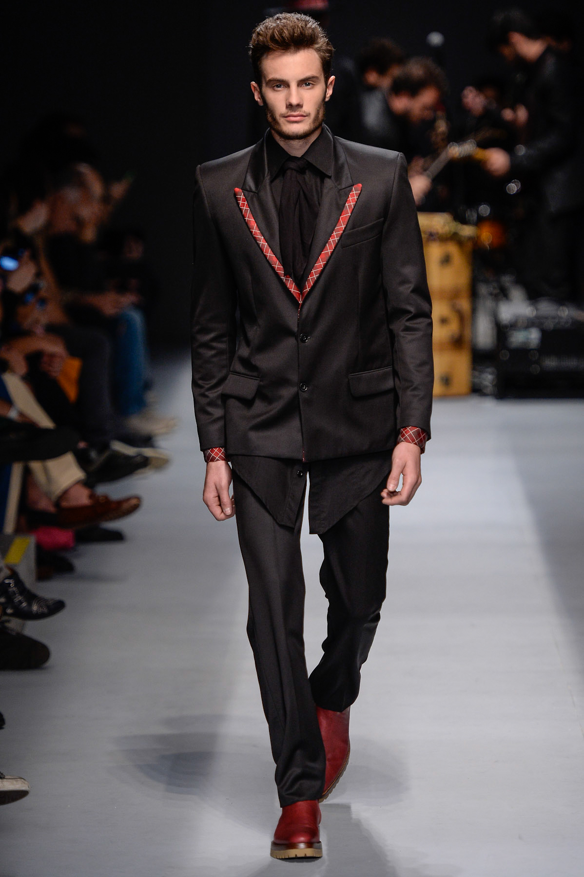 desfile-joaopimenta-spfw-inv2014-15