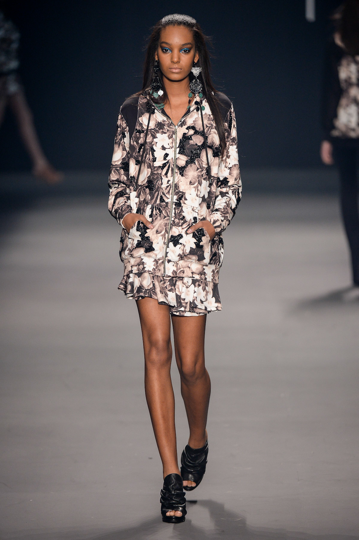 desfile-julianajabour-spfw-inv2014-12