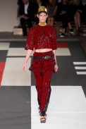 desfile-mcqueen-verao-2014-003
