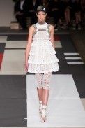 desfile-mcqueen-verao-2014-014