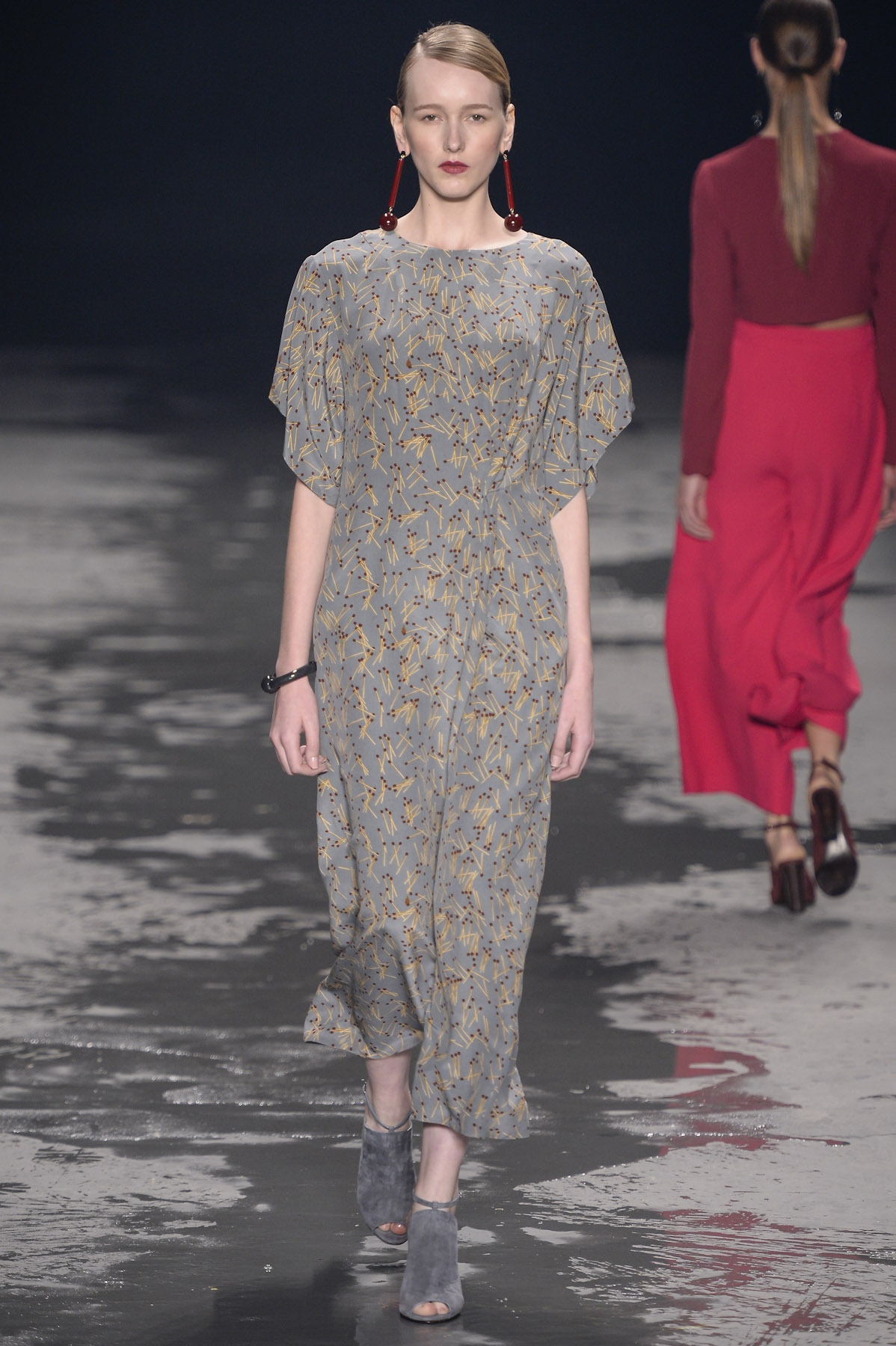 desfile-andreamarques-fashionrio-inv2014-05