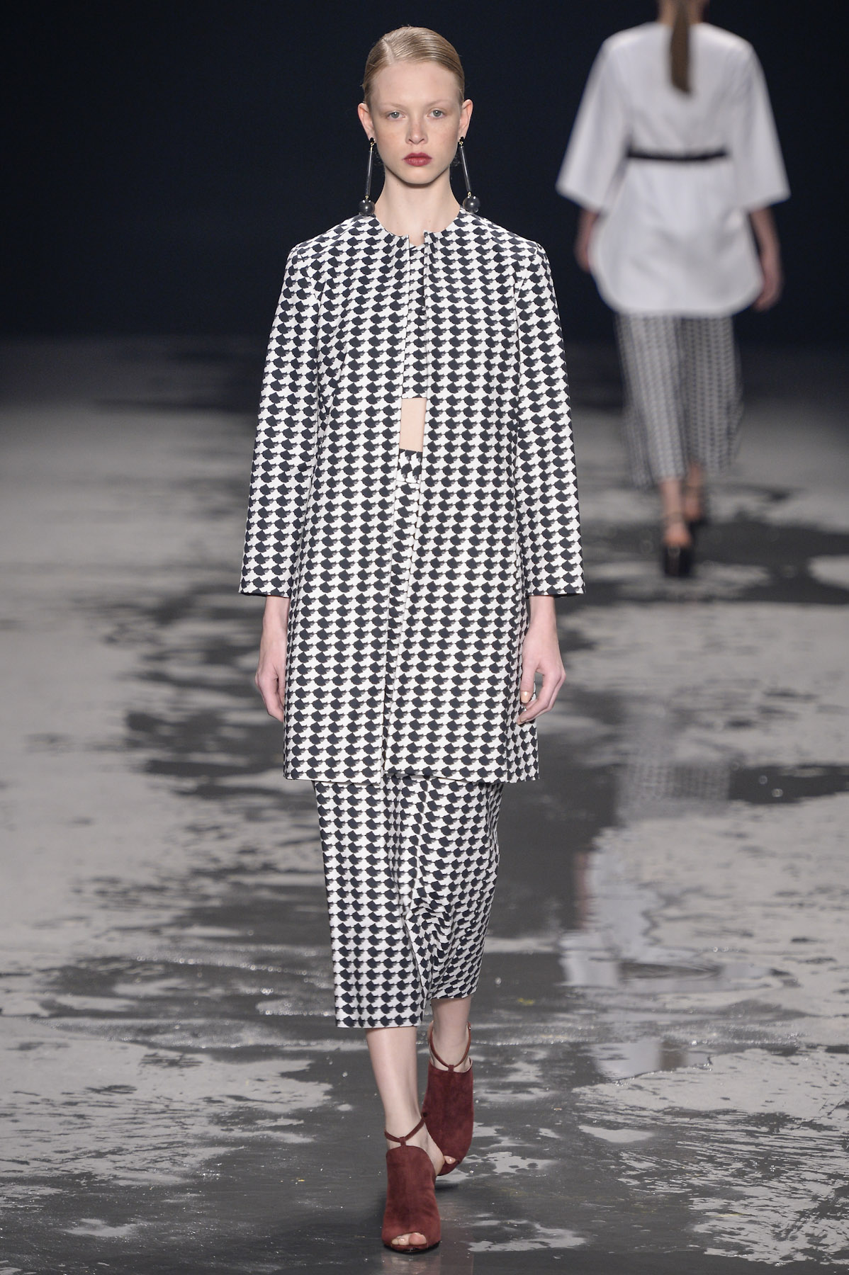 desfile-andreamarques-fashionrio-inv2014-17