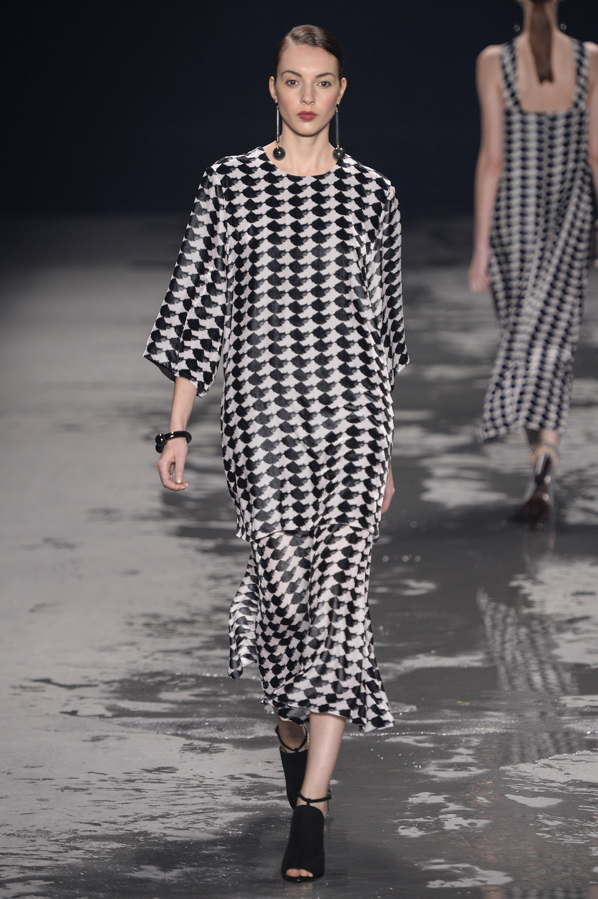 desfile-andreamarques-fashionrio-inv2014-20