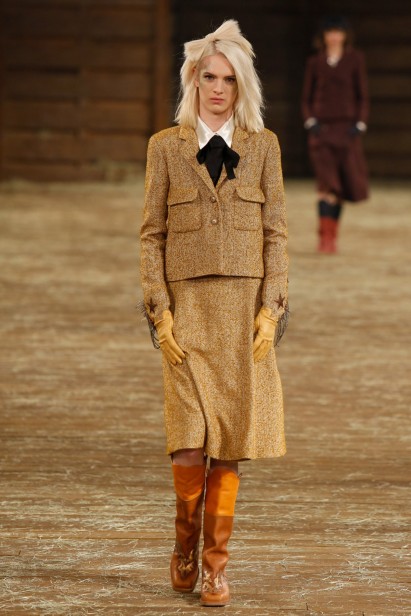 chanel-pre-fall-2014-01