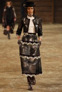 chanel-pre-fall-2014-18