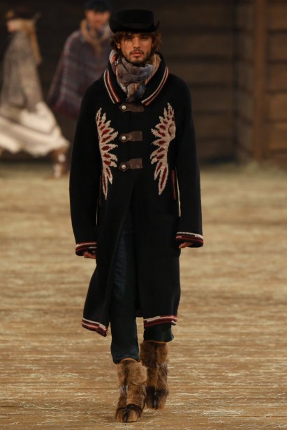 chanel-pre-fall-2014-32