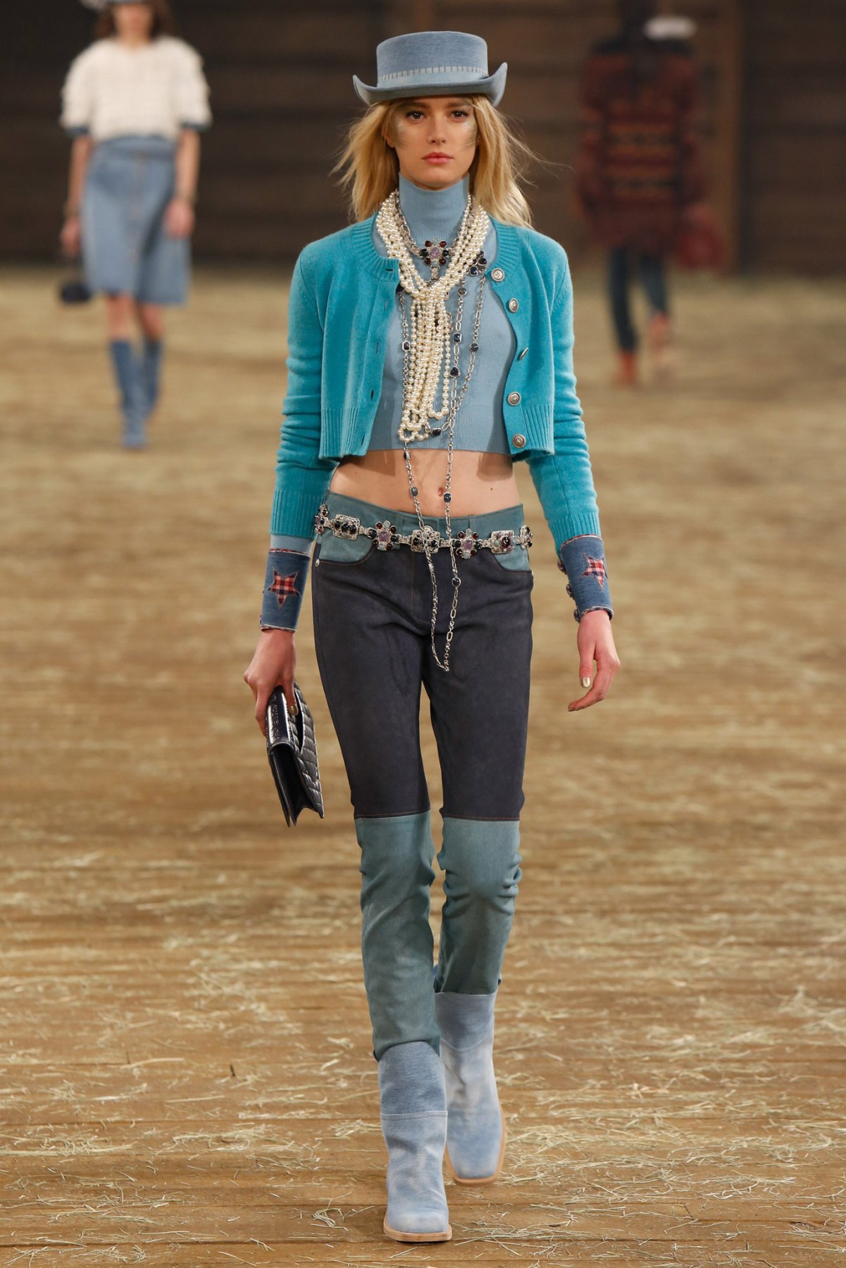 chanel-pre-fall-2014-53