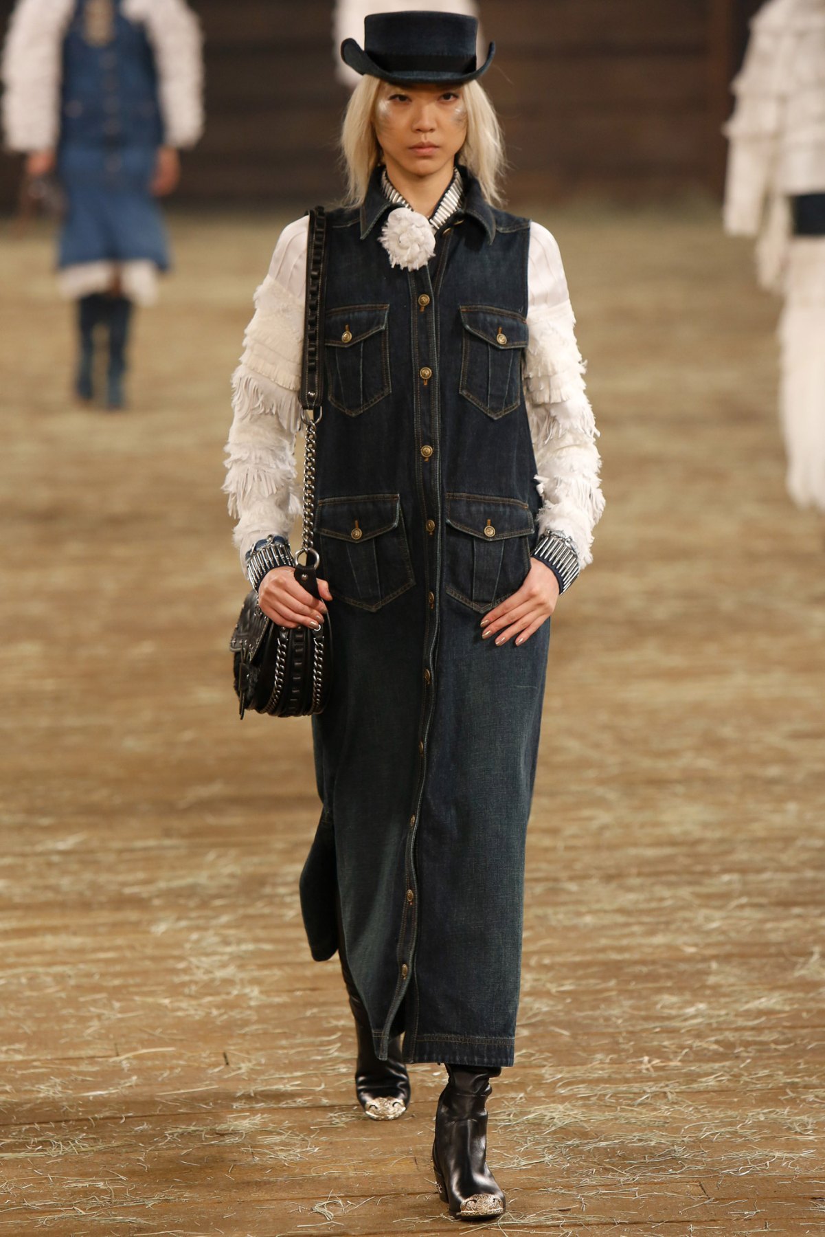 chanel-pre-fall-2014-58