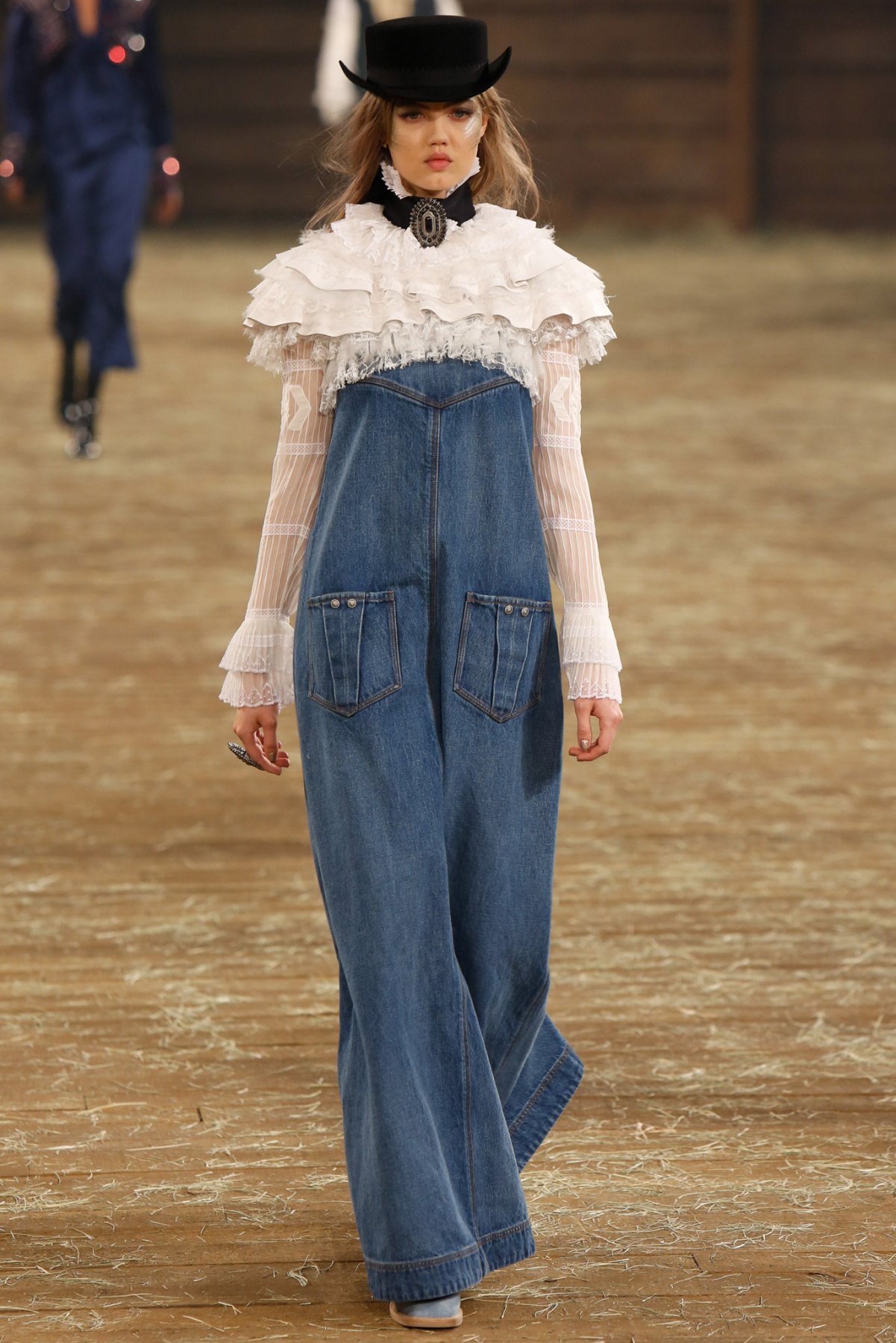 chanel-pre-fall-2014-60