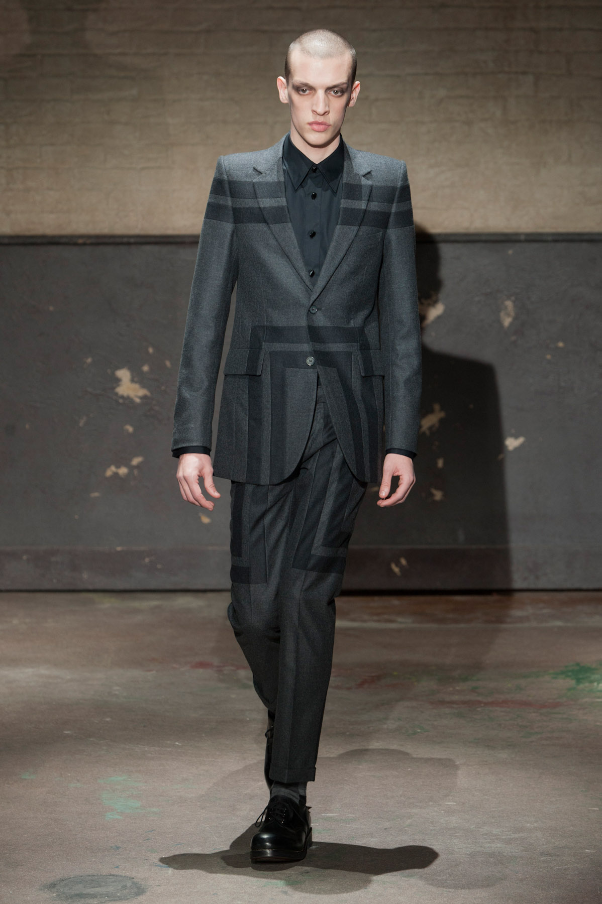 alexandermcqueen-MEN-london-inv2014-10