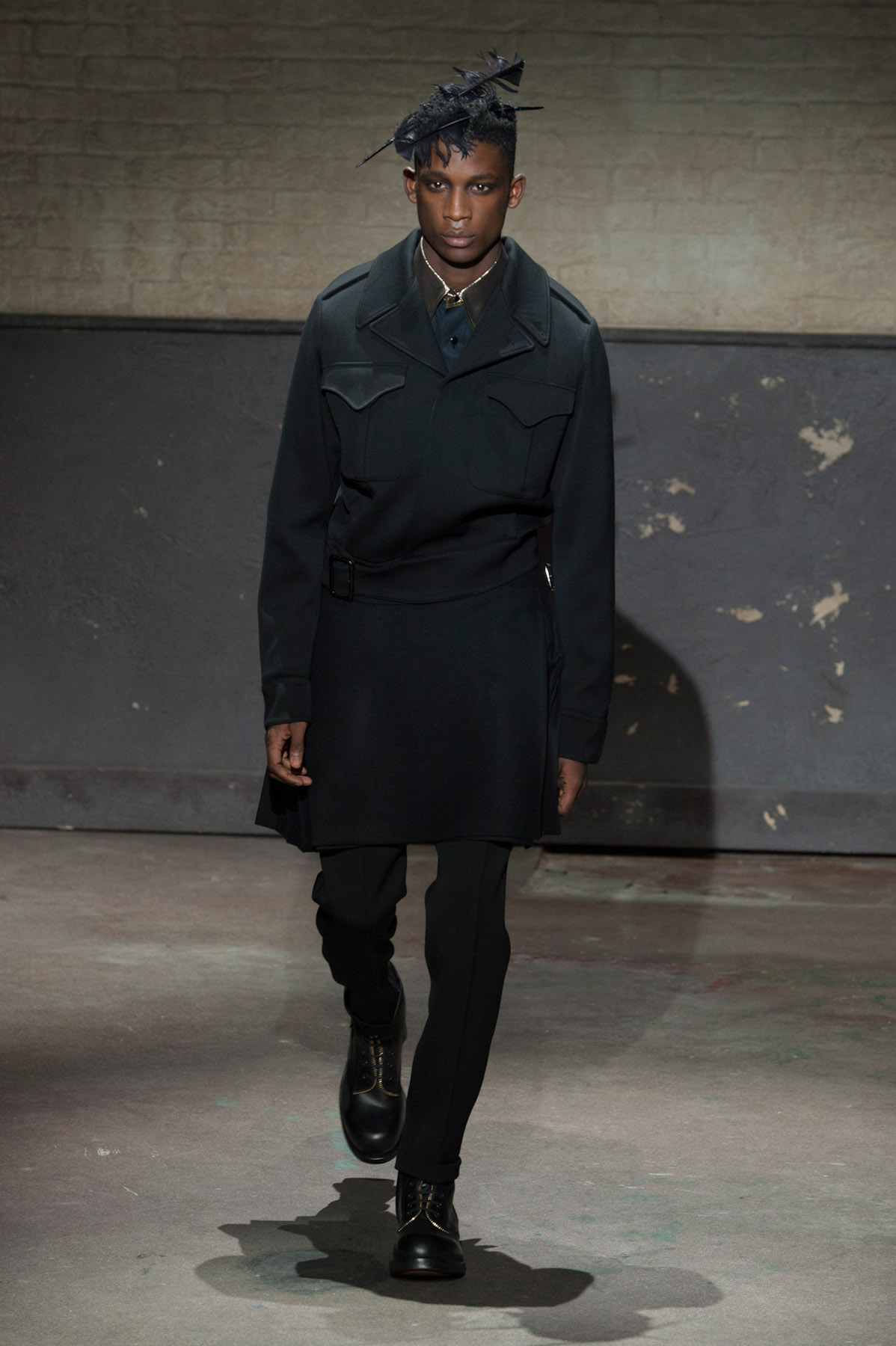 alexandermcqueen-MEN-london-inv2014-18