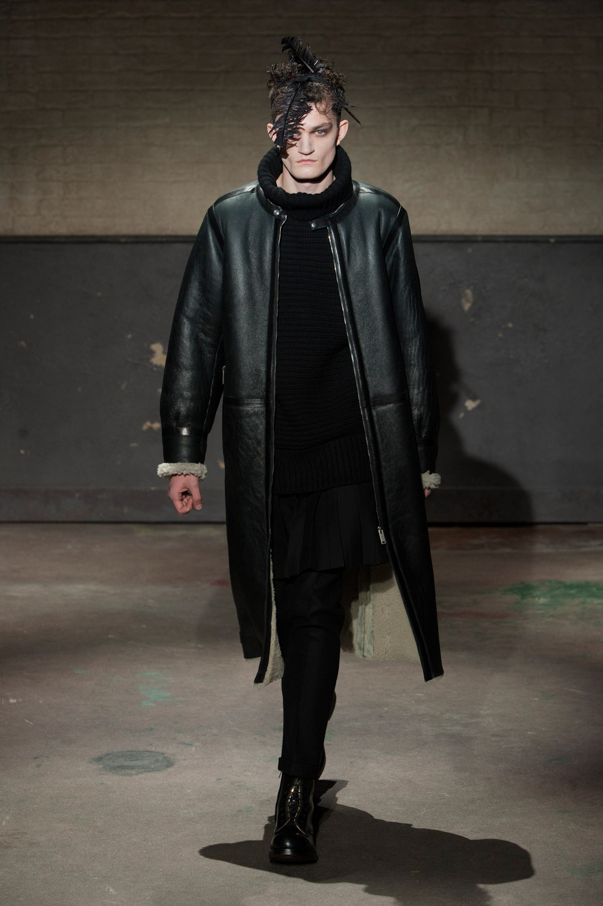 alexandermcqueen-MEN-london-inv2014-21