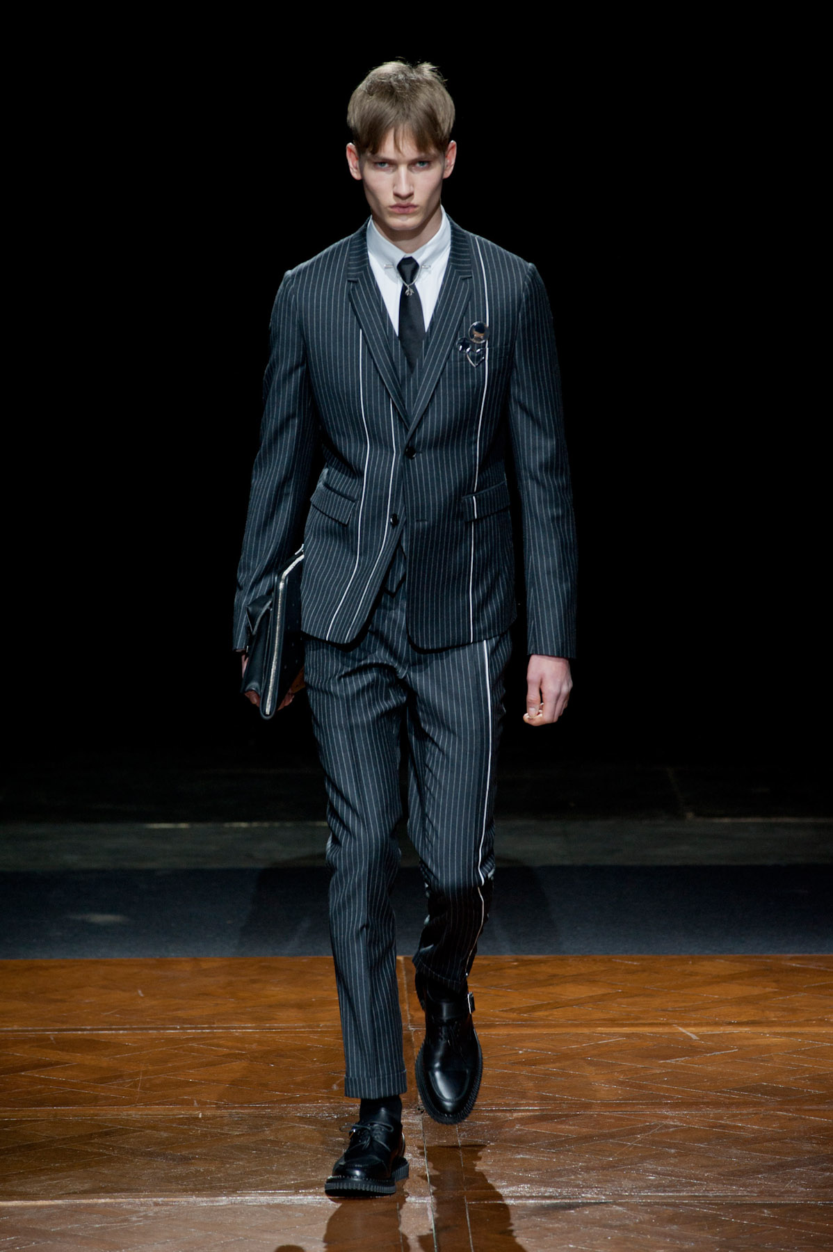 dior-MEN-paris-inv2014-5