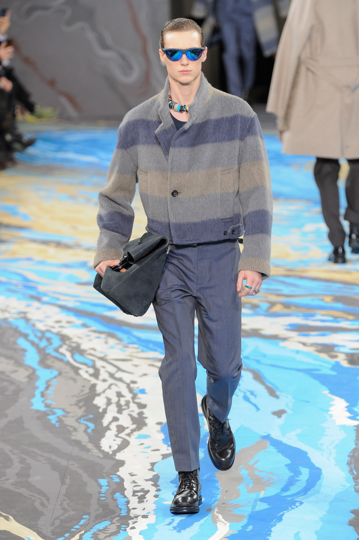 vuitton-MEN-paris-inv2014-12
