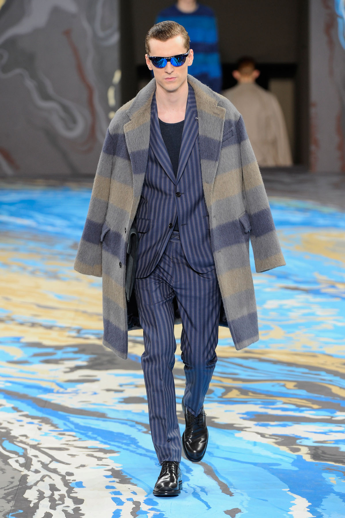 vuitton-MEN-paris-inv2014-13