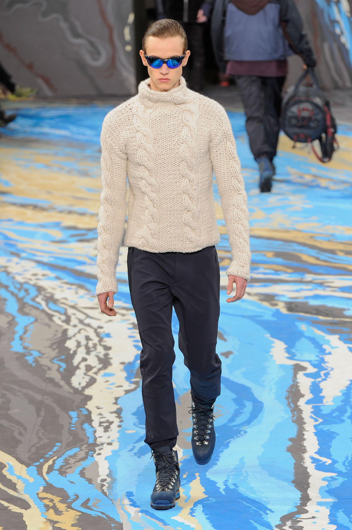 vuitton-MEN-paris-inv2014-23