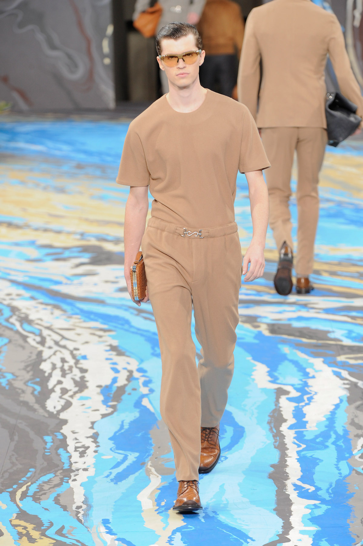 vuitton-MEN-paris-inv2014-35