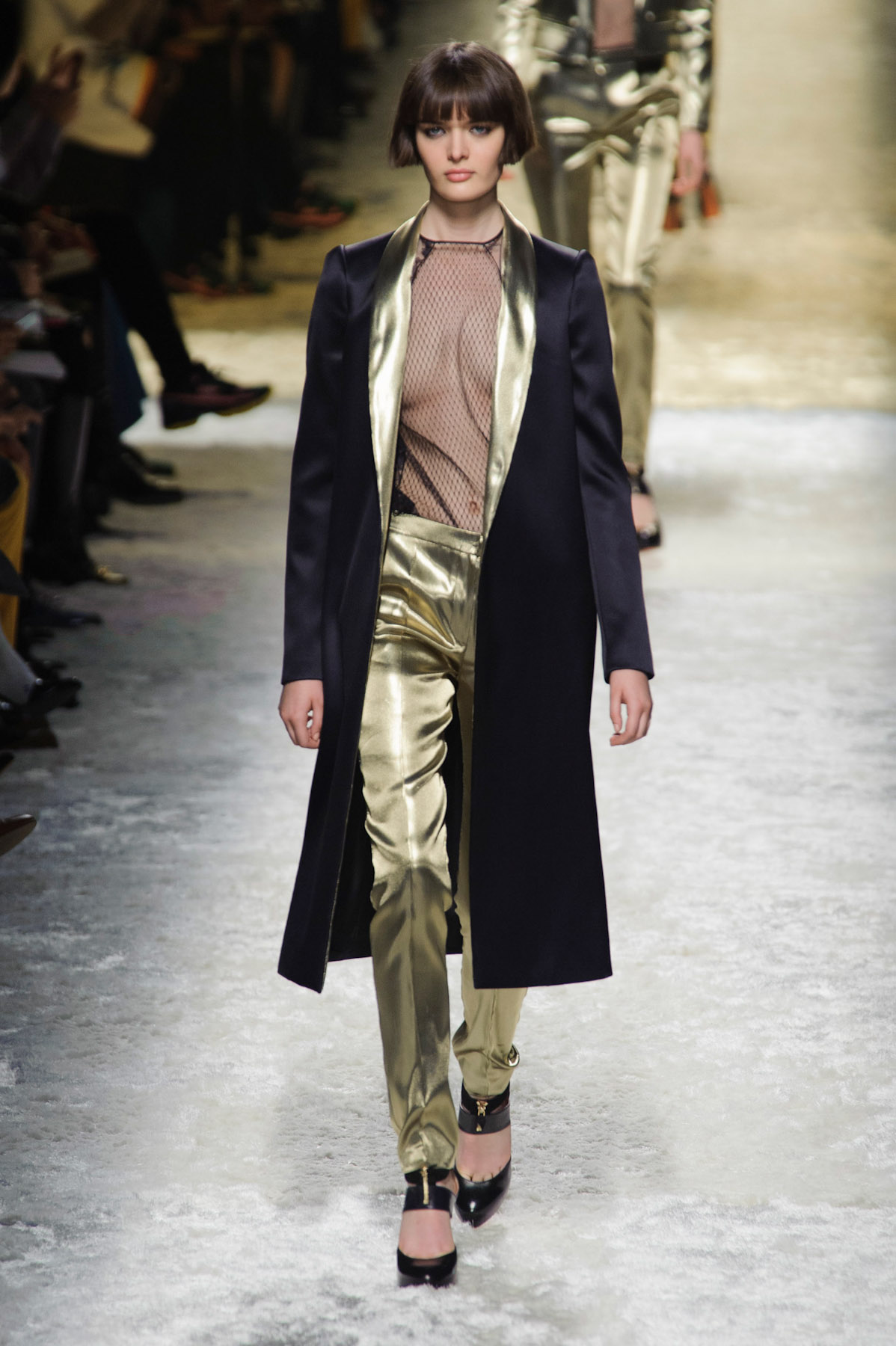 blumarine-inv2015-milao-34