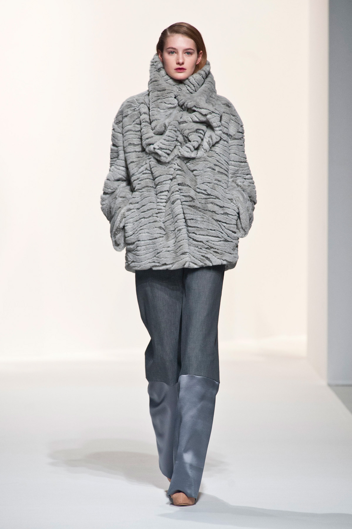 chalayan-inv2015-paris-10