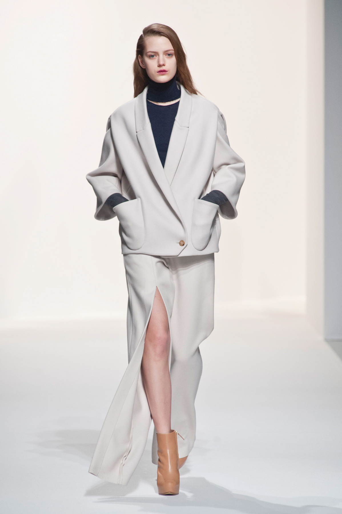 chalayan-inv2015-paris-14