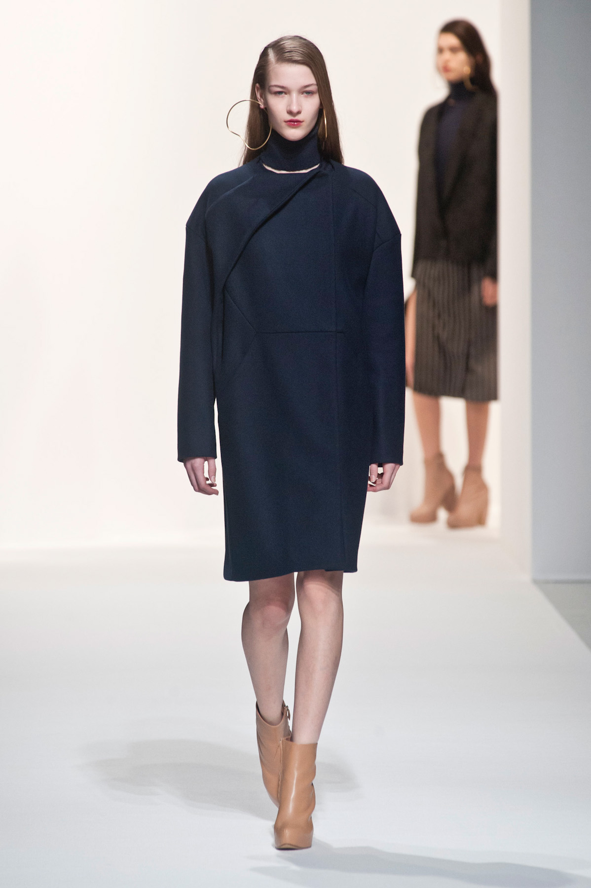 chalayan-inv2015-paris-15