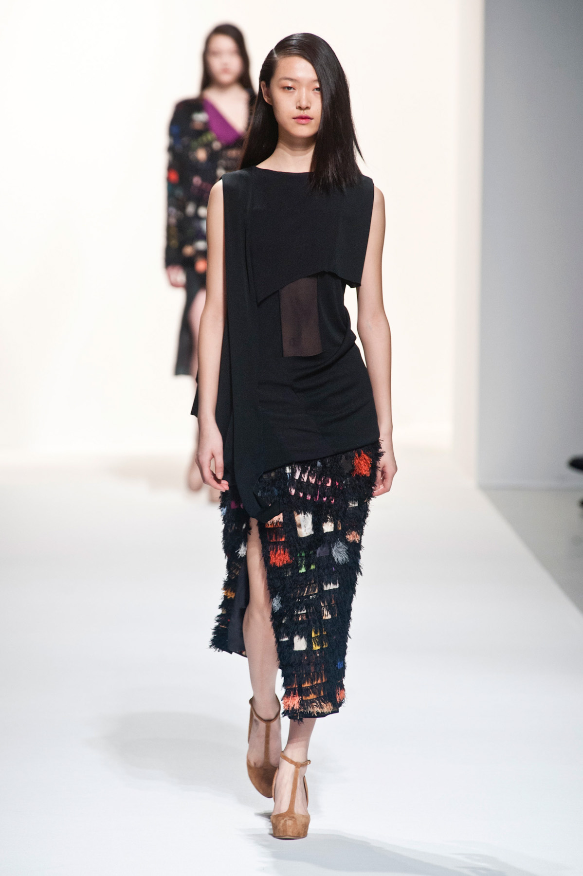 chalayan-inv2015-paris-34