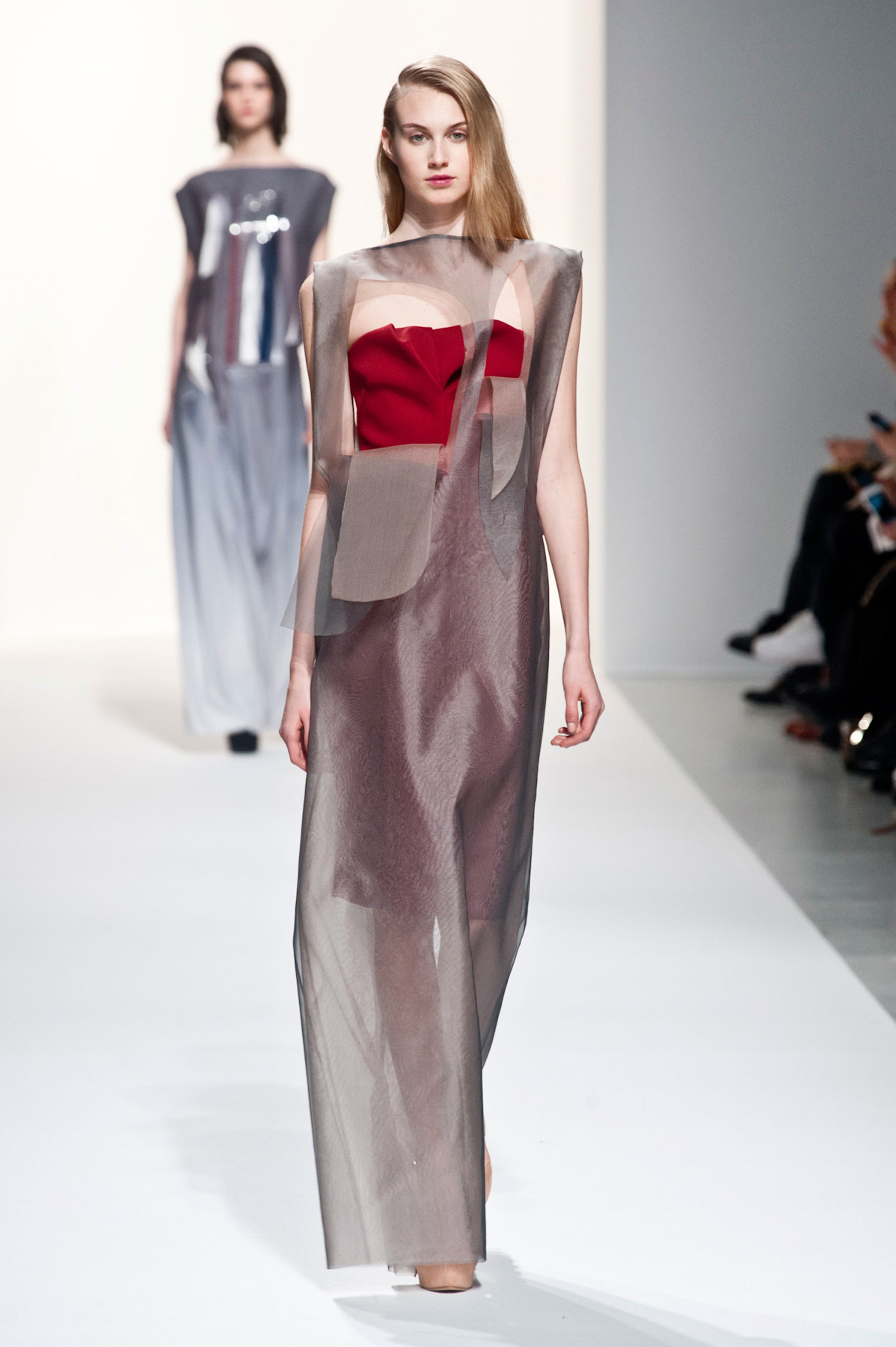 chalayan-inv2015-paris-43