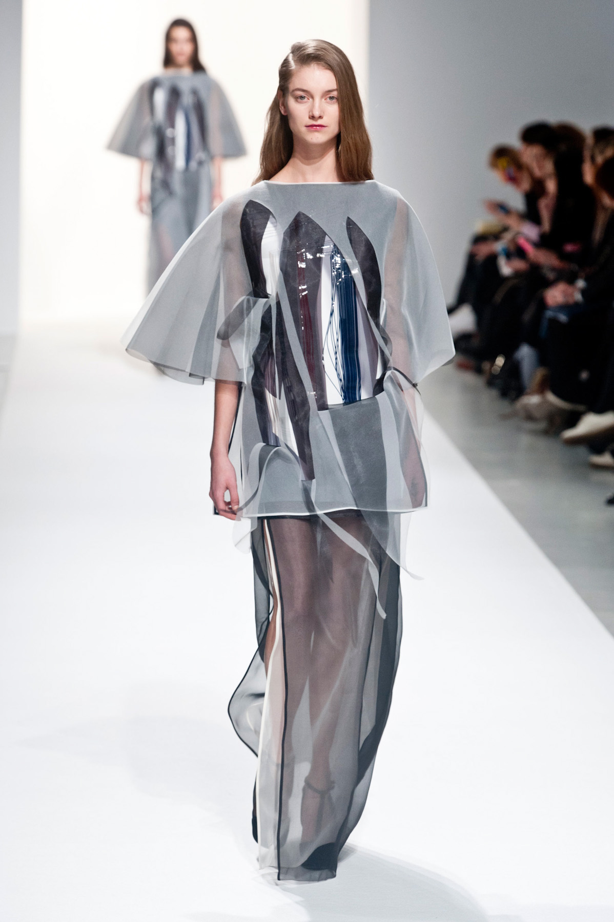 chalayan-inv2015-paris-45