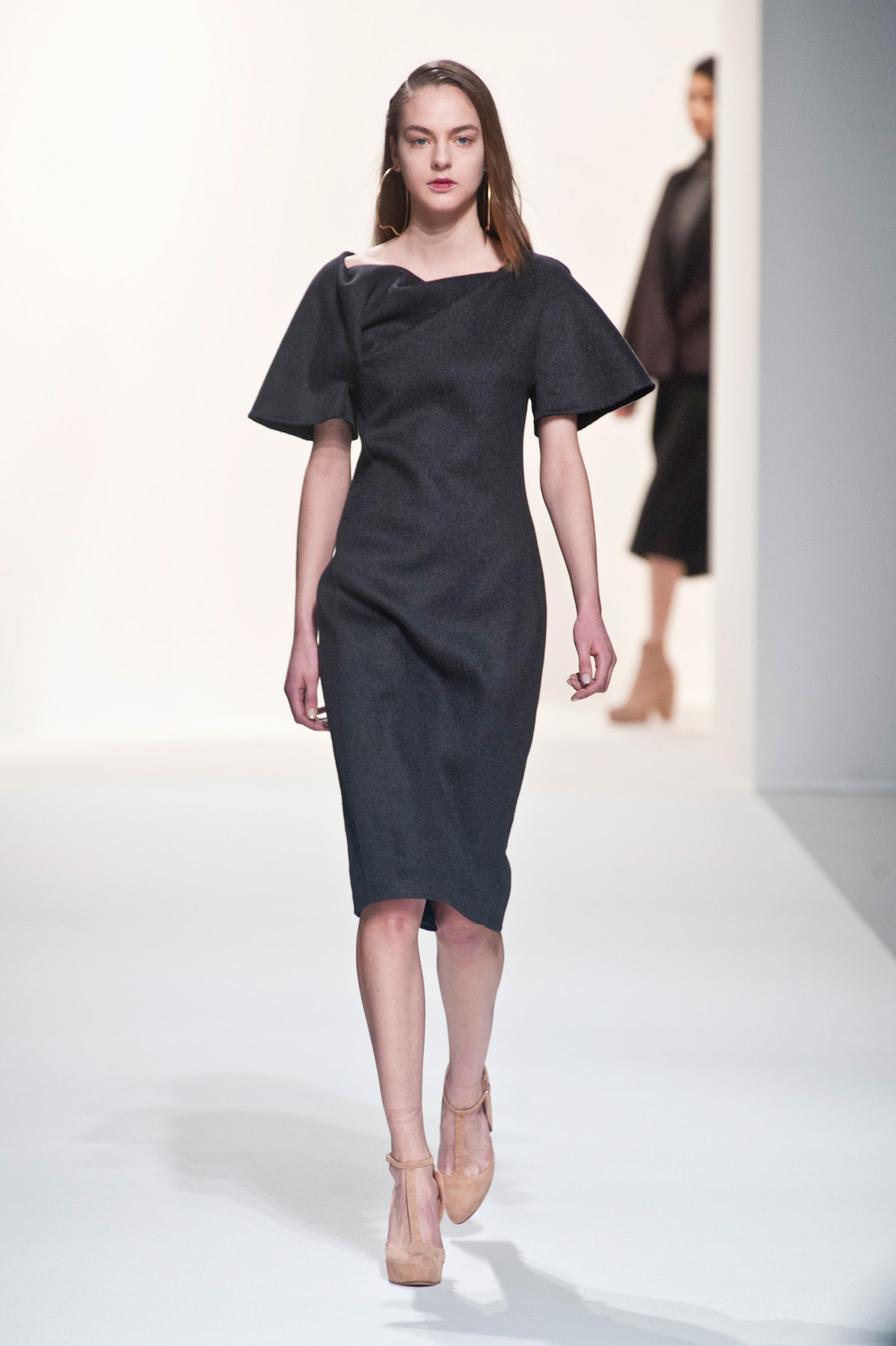 chalayan-inv2015-paris-5