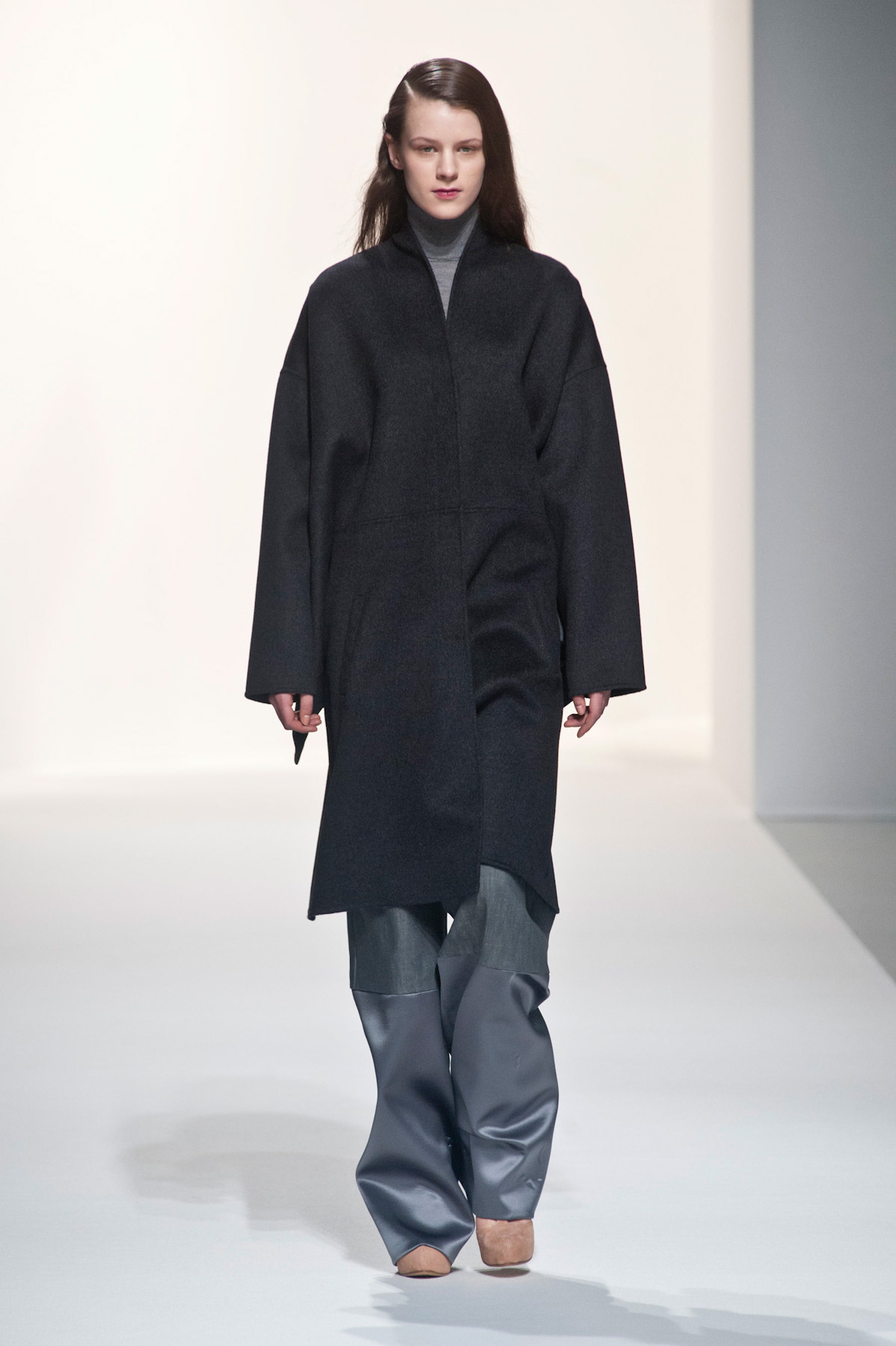 chalayan-inv2015-paris-7