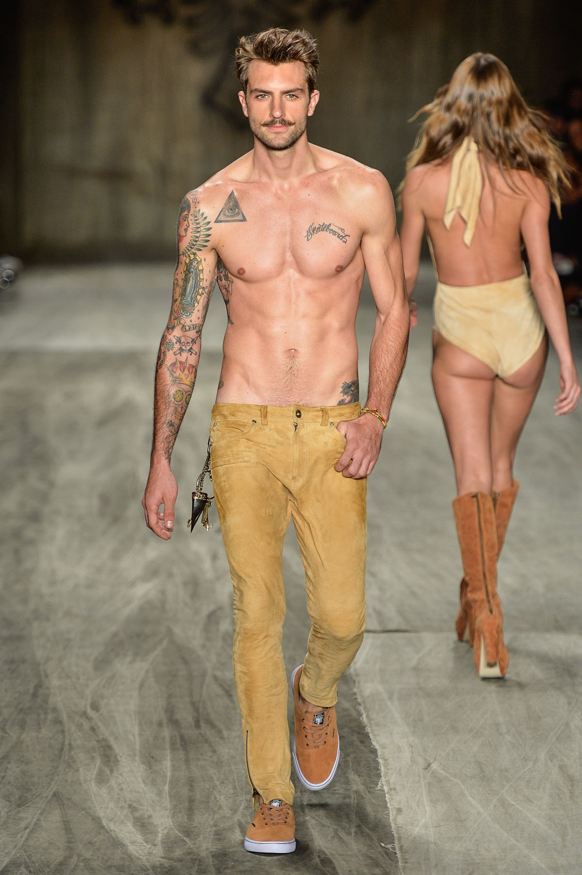 cavalera-desfile-spfw-verao2015-16