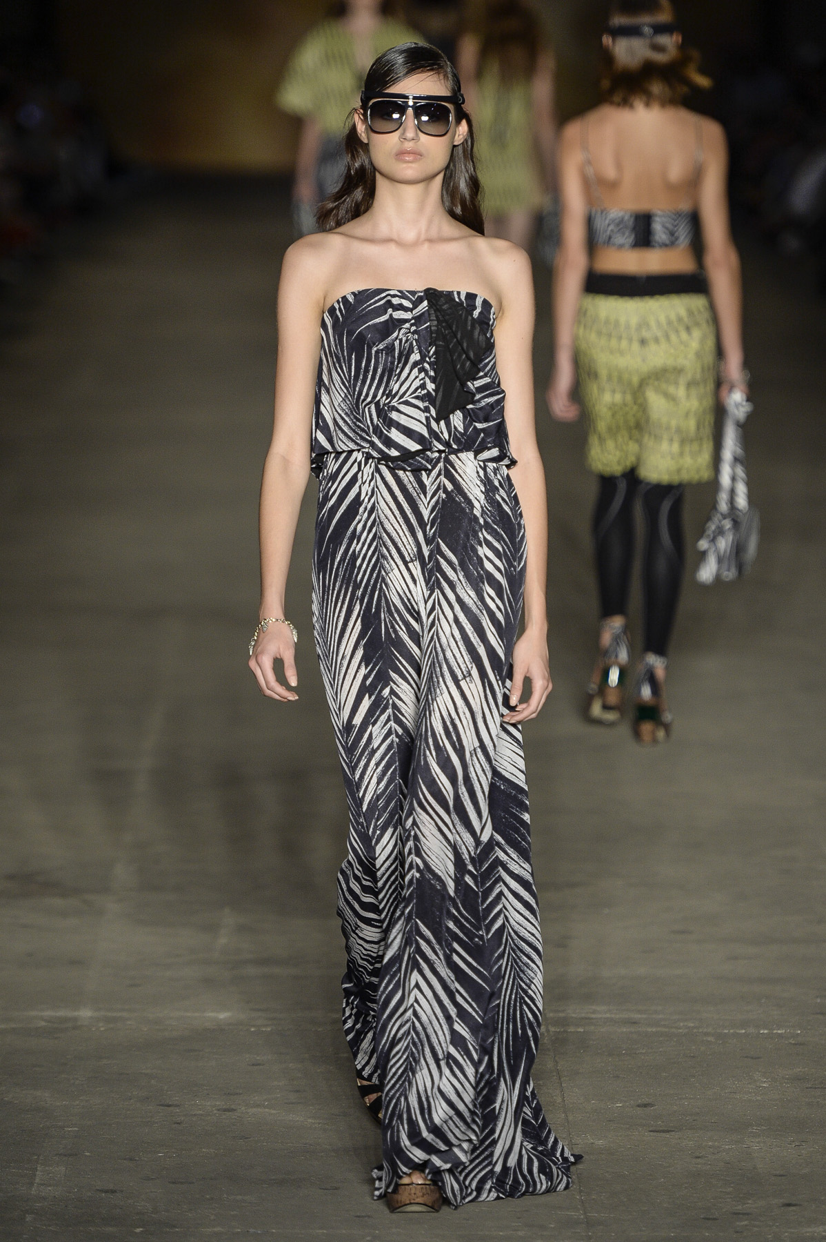 2ndfloor-desfile-fr-verao2015-17