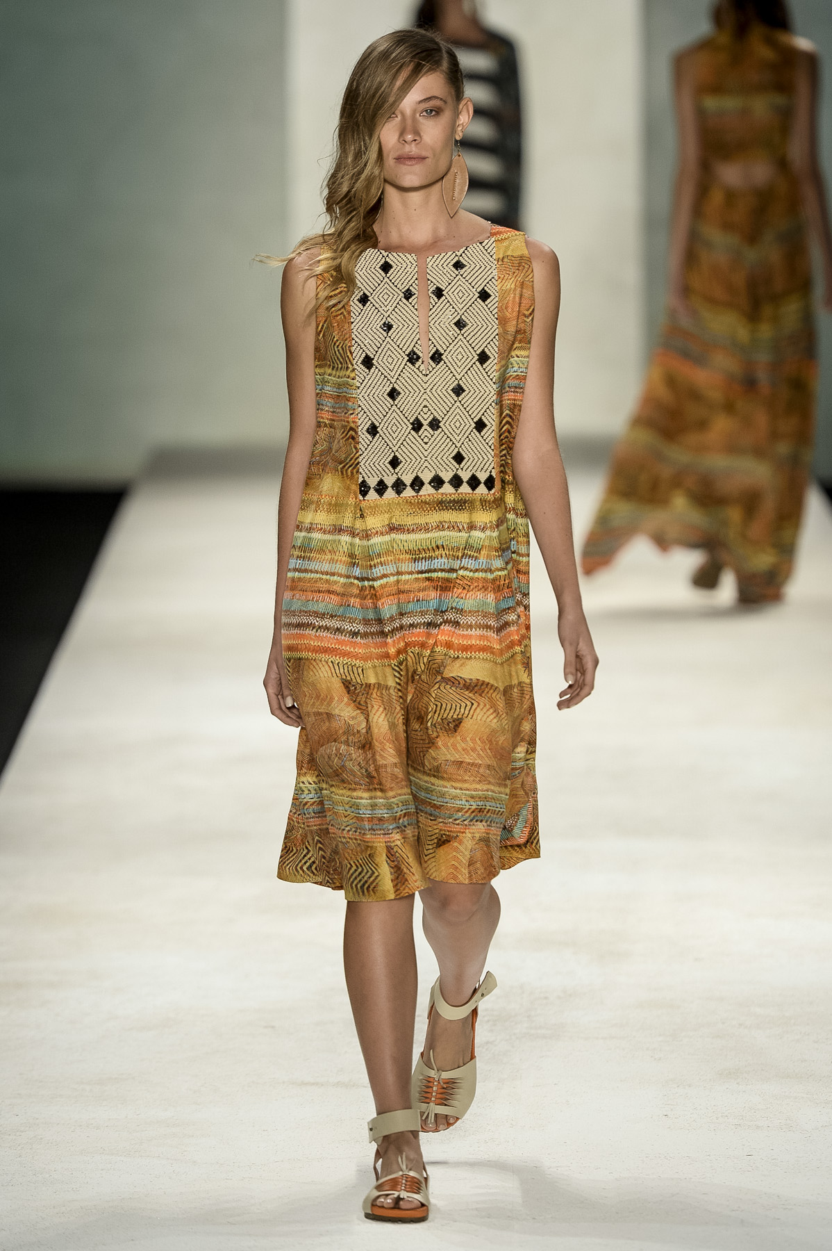 cantao-desfile-fr-verao2015-33