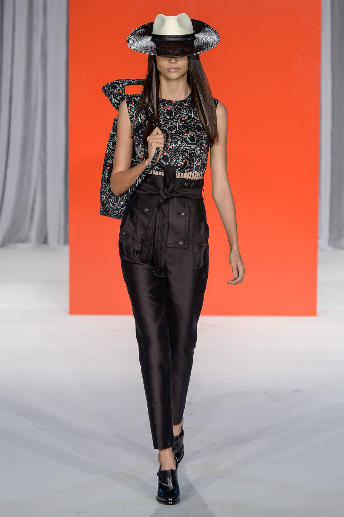 desfile-reinaldo-lourenco-spfw-verao2015 (21)